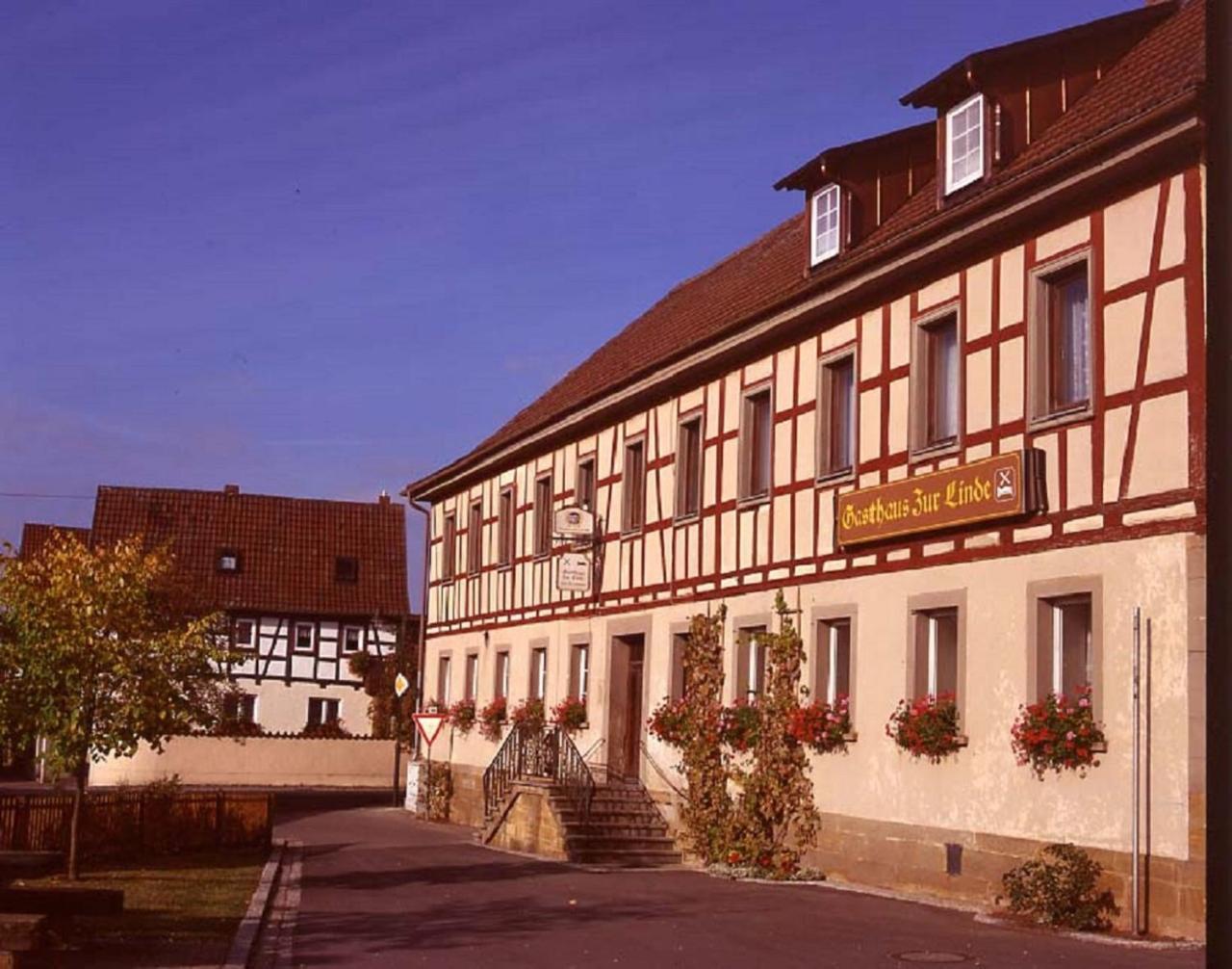 Landgasthof zur Linde Irmelshausen Exterior foto